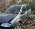 Серый Фольксваген Туран, объемом двигателя 1.9 л и пробегом 300 тыс. км за 1191 $, фото 1 на Automoto.ua