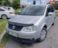 Сірий Фольксваген Туран, об'ємом двигуна 1.6 л та пробігом 219 тис. км за 6699 $, фото 1 на Automoto.ua