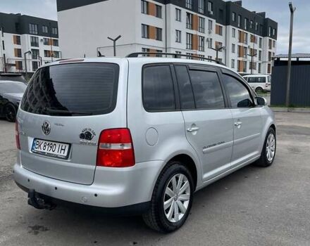 Серый Фольксваген Туран, объемом двигателя 2 л и пробегом 296 тыс. км за 4999 $, фото 16 на Automoto.ua