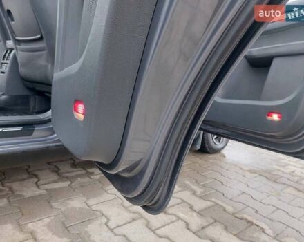 Серый Фольксваген Туран, объемом двигателя 1.97 л и пробегом 320 тыс. км за 6200 $, фото 9 на Automoto.ua