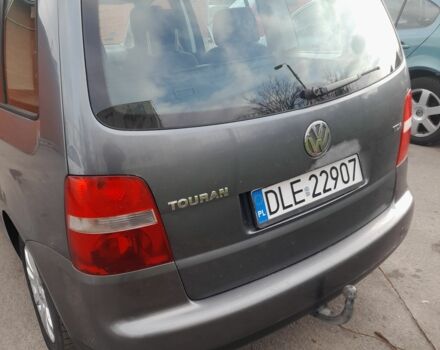 Серый Фольксваген Туран, объемом двигателя 1.9 л и пробегом 350 тыс. км за 2600 $, фото 7 на Automoto.ua