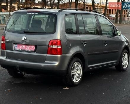 Серый Фольксваген Туран, объемом двигателя 1.6 л и пробегом 223 тыс. км за 6300 $, фото 3 на Automoto.ua