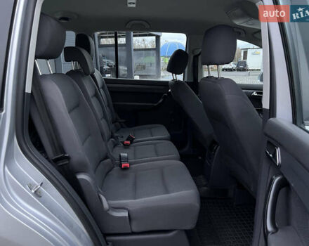 Сірий Фольксваген Туран, об'ємом двигуна 1.6 л та пробігом 307 тис. км за 4900 $, фото 38 на Automoto.ua