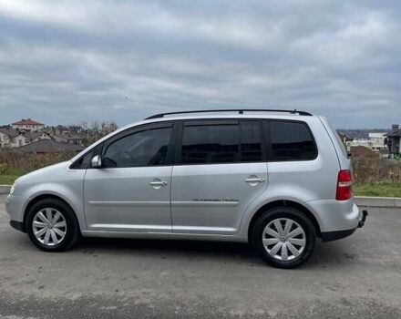 Серый Фольксваген Туран, объемом двигателя 2 л и пробегом 296 тыс. км за 4999 $, фото 18 на Automoto.ua