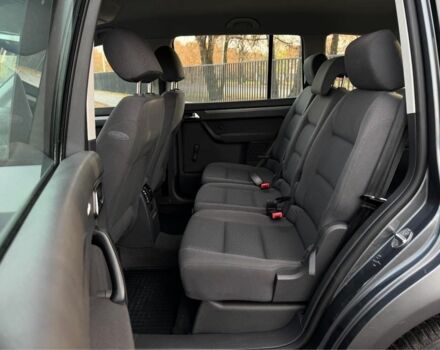 Серый Фольксваген Туран, объемом двигателя 1.6 л и пробегом 223 тыс. км за 6300 $, фото 8 на Automoto.ua