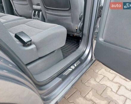 Серый Фольксваген Туран, объемом двигателя 1.97 л и пробегом 320 тыс. км за 6200 $, фото 15 на Automoto.ua