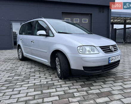 Сірий Фольксваген Туран, об'ємом двигуна 1.6 л та пробігом 307 тис. км за 4900 $, фото 5 на Automoto.ua