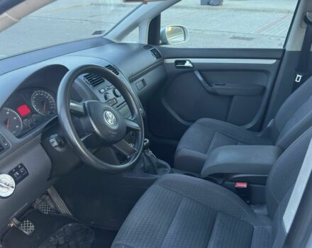 Серый Фольксваген Туран, объемом двигателя 0 л и пробегом 330 тыс. км за 1800 $, фото 9 на Automoto.ua