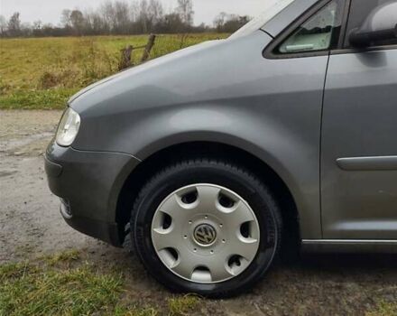 Сірий Фольксваген Туран, об'ємом двигуна 1.6 л та пробігом 242 тис. км за 5550 $, фото 19 на Automoto.ua