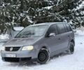 Серый Фольксваген Туран, объемом двигателя 1.9 л и пробегом 370 тыс. км за 3850 $, фото 1 на Automoto.ua