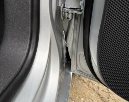 Серый Фольксваген Туран, объемом двигателя 1.6 л и пробегом 213 тыс. км за 6900 $, фото 5 на Automoto.ua