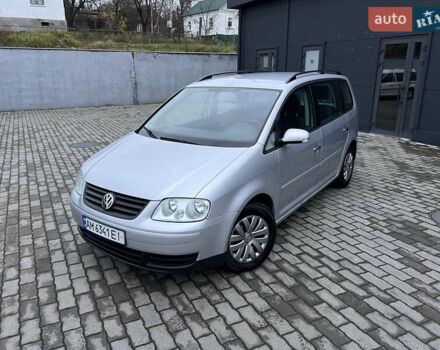 Сірий Фольксваген Туран, об'ємом двигуна 1.6 л та пробігом 307 тис. км за 4900 $, фото 2 на Automoto.ua