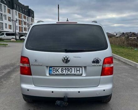 Серый Фольксваген Туран, объемом двигателя 2 л и пробегом 296 тыс. км за 4999 $, фото 10 на Automoto.ua