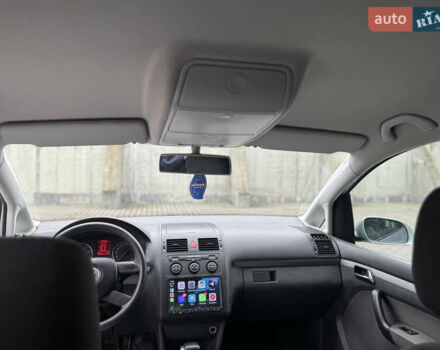 Сірий Фольксваген Туран, об'ємом двигуна 1.6 л та пробігом 262 тис. км за 5500 $, фото 22 на Automoto.ua