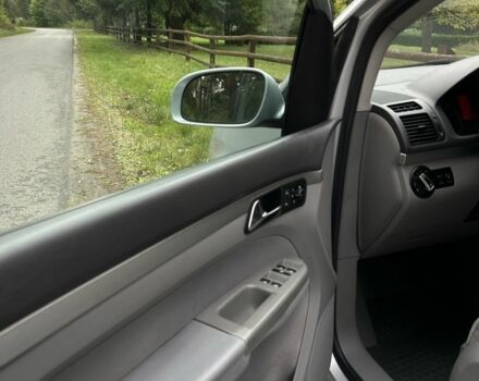 Серый Фольксваген Туран, объемом двигателя 1.6 л и пробегом 2 тыс. км за 6600 $, фото 14 на Automoto.ua