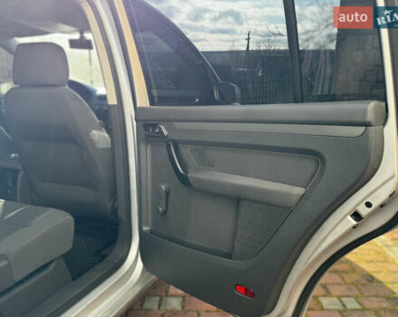 Серый Фольксваген Туран, объемом двигателя 1.9 л и пробегом 205 тыс. км за 5600 $, фото 22 на Automoto.ua