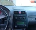 Серый Фольксваген Туран, объемом двигателя 1.6 л и пробегом 226 тыс. км за 5999 $, фото 4 на Automoto.ua