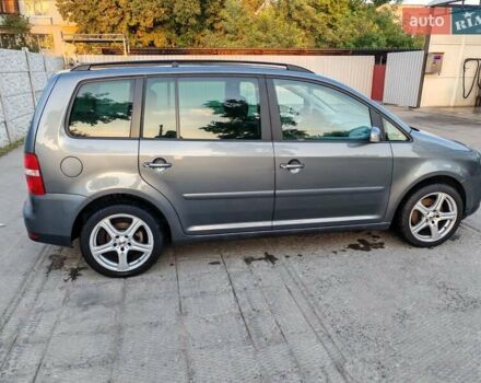 Серый Фольксваген Туран, объемом двигателя 1.6 л и пробегом 220 тыс. км за 6000 $, фото 10 на Automoto.ua