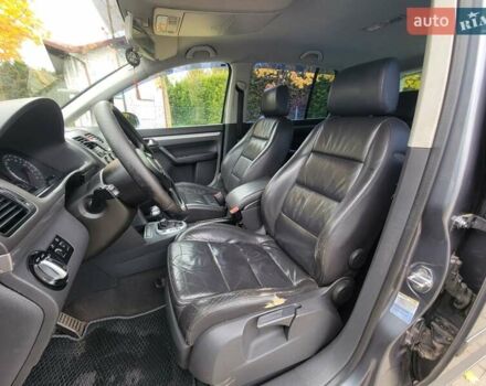 Серый Фольксваген Туран, объемом двигателя 2 л и пробегом 330 тыс. км за 5300 $, фото 19 на Automoto.ua