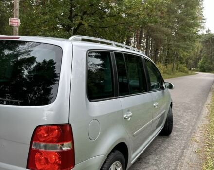 Серый Фольксваген Туран, объемом двигателя 1.6 л и пробегом 2 тыс. км за 6600 $, фото 3 на Automoto.ua