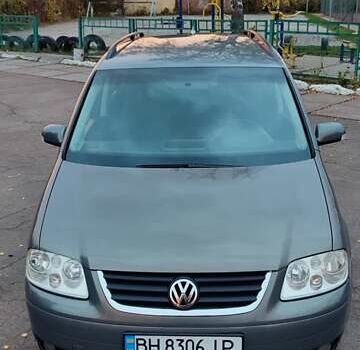 Серый Фольксваген Туран, объемом двигателя 1.9 л и пробегом 254 тыс. км за 5950 $, фото 3 на Automoto.ua