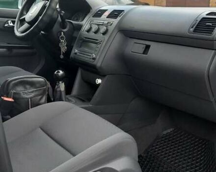 Серый Фольксваген Туран, объемом двигателя 1.6 л и пробегом 225 тыс. км за 5999 $, фото 14 на Automoto.ua