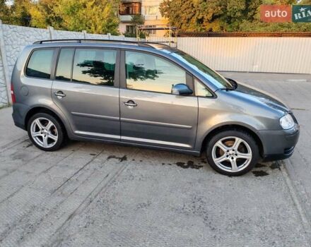 Серый Фольксваген Туран, объемом двигателя 1.6 л и пробегом 220 тыс. км за 6000 $, фото 11 на Automoto.ua