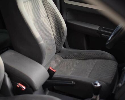 Серый Фольксваген Туран, объемом двигателя 2 л и пробегом 370 тыс. км за 4950 $, фото 12 на Automoto.ua