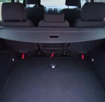 Серый Фольксваген Туран, объемом двигателя 1.9 л и пробегом 254 тыс. км за 5950 $, фото 40 на Automoto.ua