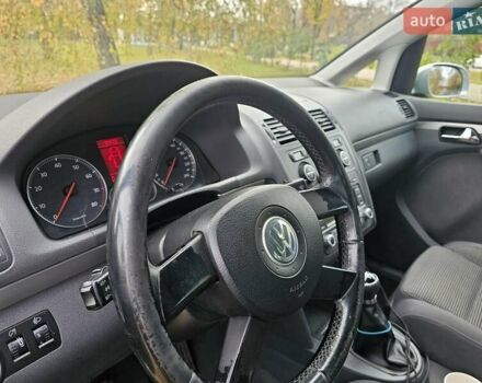 Серый Фольксваген Туран, объемом двигателя 1.6 л и пробегом 280 тыс. км за 5250 $, фото 8 на Automoto.ua