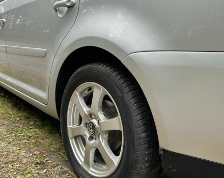 Серый Фольксваген Туран, объемом двигателя 1.6 л и пробегом 2 тыс. км за 6600 $, фото 7 на Automoto.ua