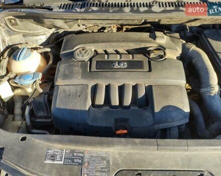 Сірий Фольксваген Туран, об'ємом двигуна 1.6 л та пробігом 242 тис. км за 5550 $, фото 11 на Automoto.ua