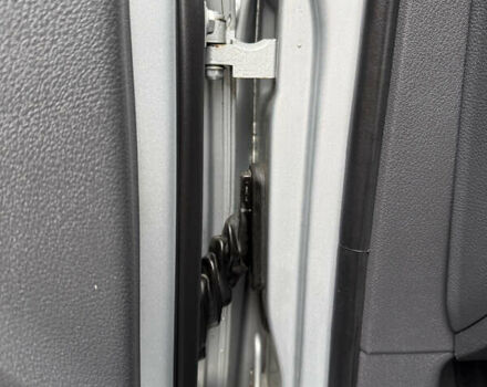 Серый Фольксваген Туран, объемом двигателя 1.6 л и пробегом 213 тыс. км за 6900 $, фото 33 на Automoto.ua