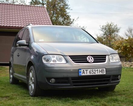 Серый Фольксваген Туран, объемом двигателя 2 л и пробегом 370 тыс. км за 4950 $, фото 8 на Automoto.ua