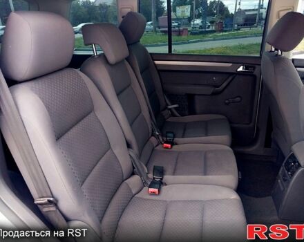 Сірий Фольксваген Туран, об'ємом двигуна 1.6 л та пробігом 219 тис. км за 6699 $, фото 8 на Automoto.ua