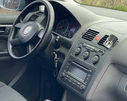 Серый Фольксваген Туран, объемом двигателя 2 л и пробегом 296 тыс. км за 4999 $, фото 29 на Automoto.ua