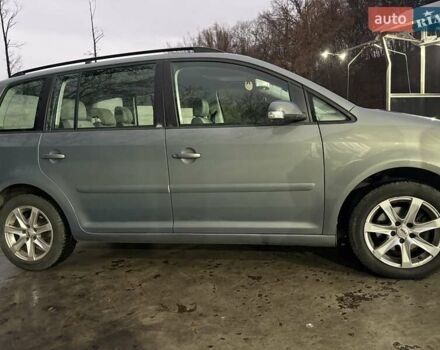 Серый Фольксваген Туран, объемом двигателя 2 л и пробегом 214 тыс. км за 6600 $, фото 62 на Automoto.ua