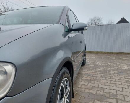 Серый Фольксваген Туран, объемом двигателя 2 л и пробегом 320 тыс. км за 6200 $, фото 3 на Automoto.ua