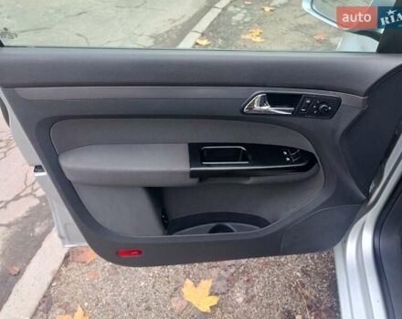 Серый Фольксваген Туран, объемом двигателя 1.6 л и пробегом 230 тыс. км за 5995 $, фото 12 на Automoto.ua