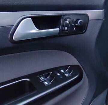 Серый Фольксваген Туран, объемом двигателя 1.9 л и пробегом 254 тыс. км за 5950 $, фото 16 на Automoto.ua