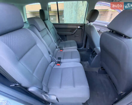 Серый Фольксваген Туран, объемом двигателя 1.6 л и пробегом 198 тыс. км за 5350 $, фото 29 на Automoto.ua