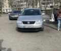 Серый Фольксваген Туран, объемом двигателя 1.6 л и пробегом 258 тыс. км за 7200 $, фото 1 на Automoto.ua