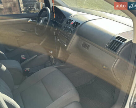 Серый Фольксваген Туран, объемом двигателя 1.9 л и пробегом 205 тыс. км за 5600 $, фото 24 на Automoto.ua