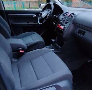 Серый Фольксваген Туран, объемом двигателя 1.9 л и пробегом 254 тыс. км за 5950 $, фото 34 на Automoto.ua