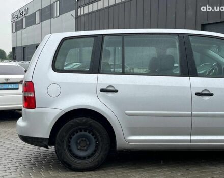 Серый Фольксваген Туран, объемом двигателя 1.9 л и пробегом 226 тыс. км за 5990 $, фото 9 на Automoto.ua