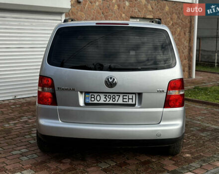 Серый Фольксваген Туран, объемом двигателя 1.9 л и пробегом 205 тыс. км за 5600 $, фото 10 на Automoto.ua