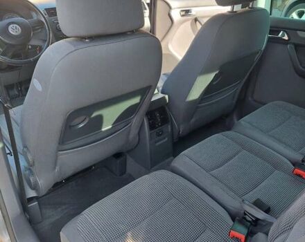 Серый Фольксваген Туран, объемом двигателя 1.9 л и пробегом 189 тыс. км за 7300 $, фото 6 на Automoto.ua