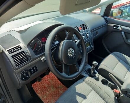 Сірий Фольксваген Туран, об'ємом двигуна 1.6 л та пробігом 230 тис. км за 5500 $, фото 6 на Automoto.ua