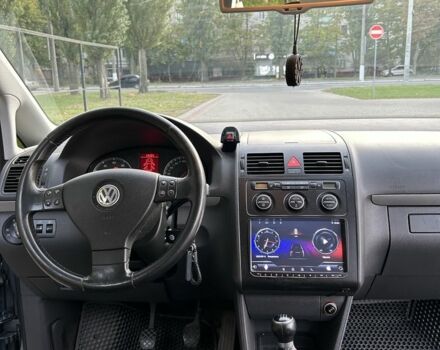 Серый Фольксваген Туран, объемом двигателя 2 л и пробегом 280 тыс. км за 6000 $, фото 12 на Automoto.ua