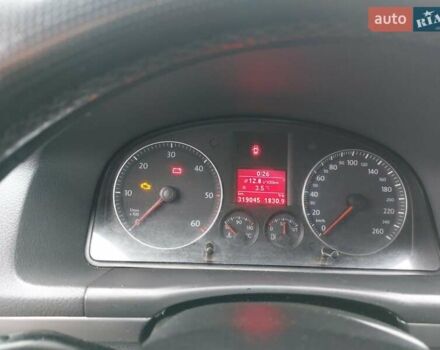 Серый Фольксваген Туран, объемом двигателя 1.97 л и пробегом 320 тыс. км за 6200 $, фото 20 на Automoto.ua